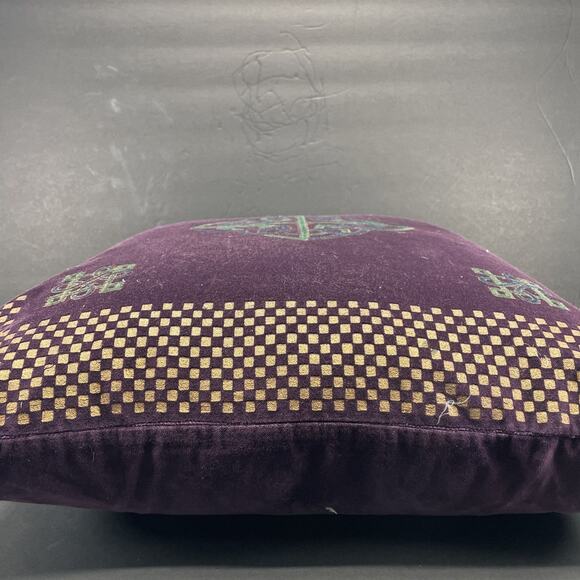 Bloomingdale's Down Velvet Celtic Knot Design Pillow Purple 20" x 20" Cotton - Picture 5 of 6